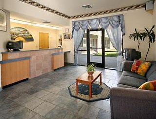 Creekside Inn & Suites,Near Willits City Hall,3 star