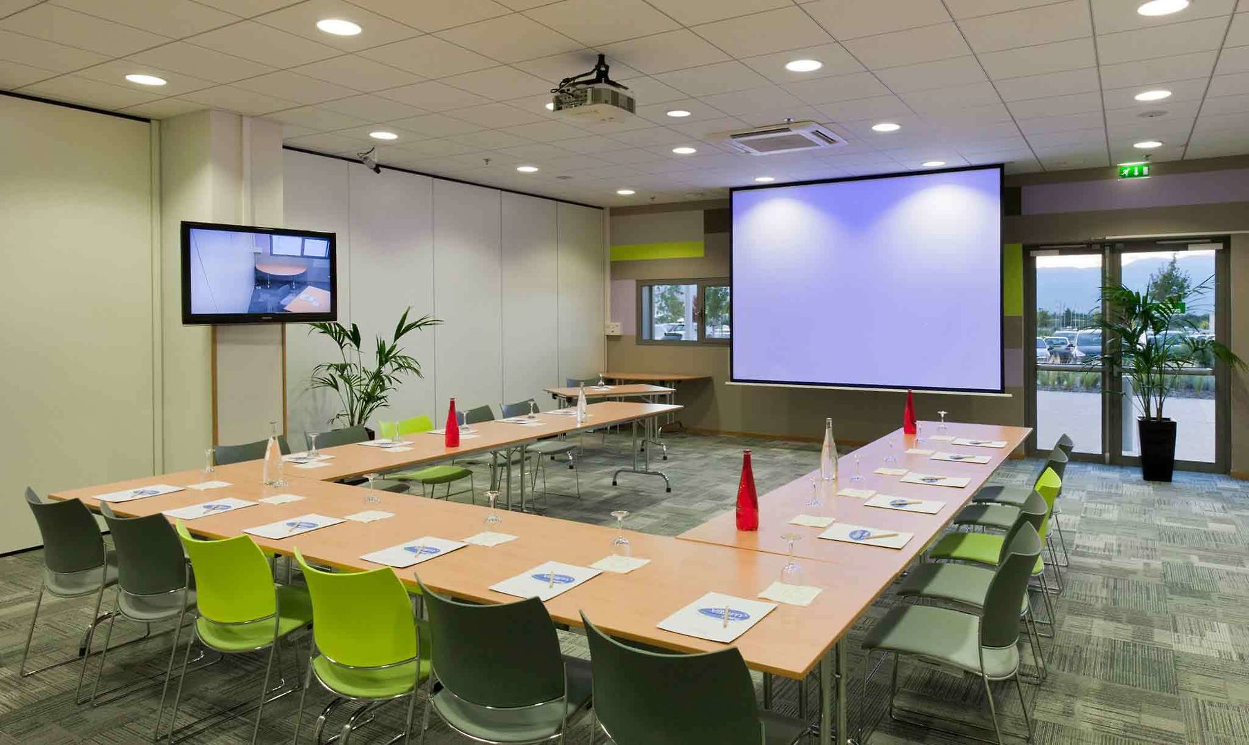 ibis styles saint julien en genevois vitam