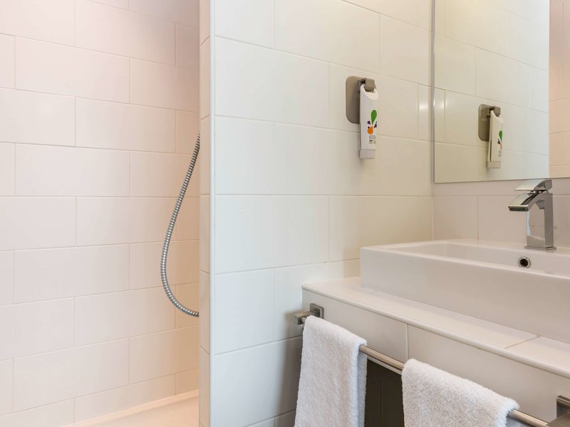 ibis styles saint julien en genevois vitam