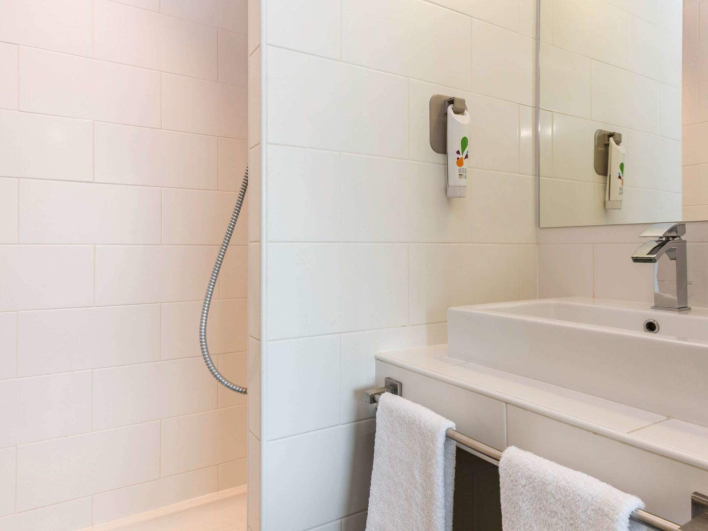 ibis styles saint julien en genevois vitam