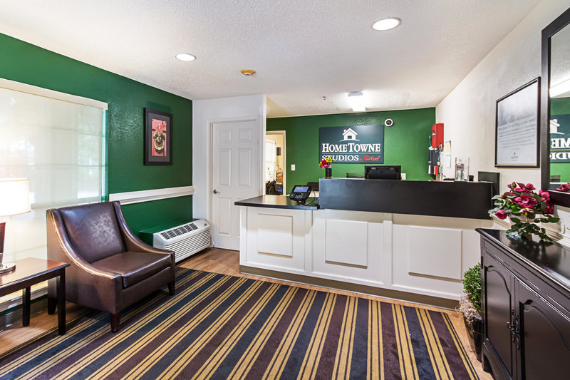 hometowne studios by red roof atlanta lawrenceville