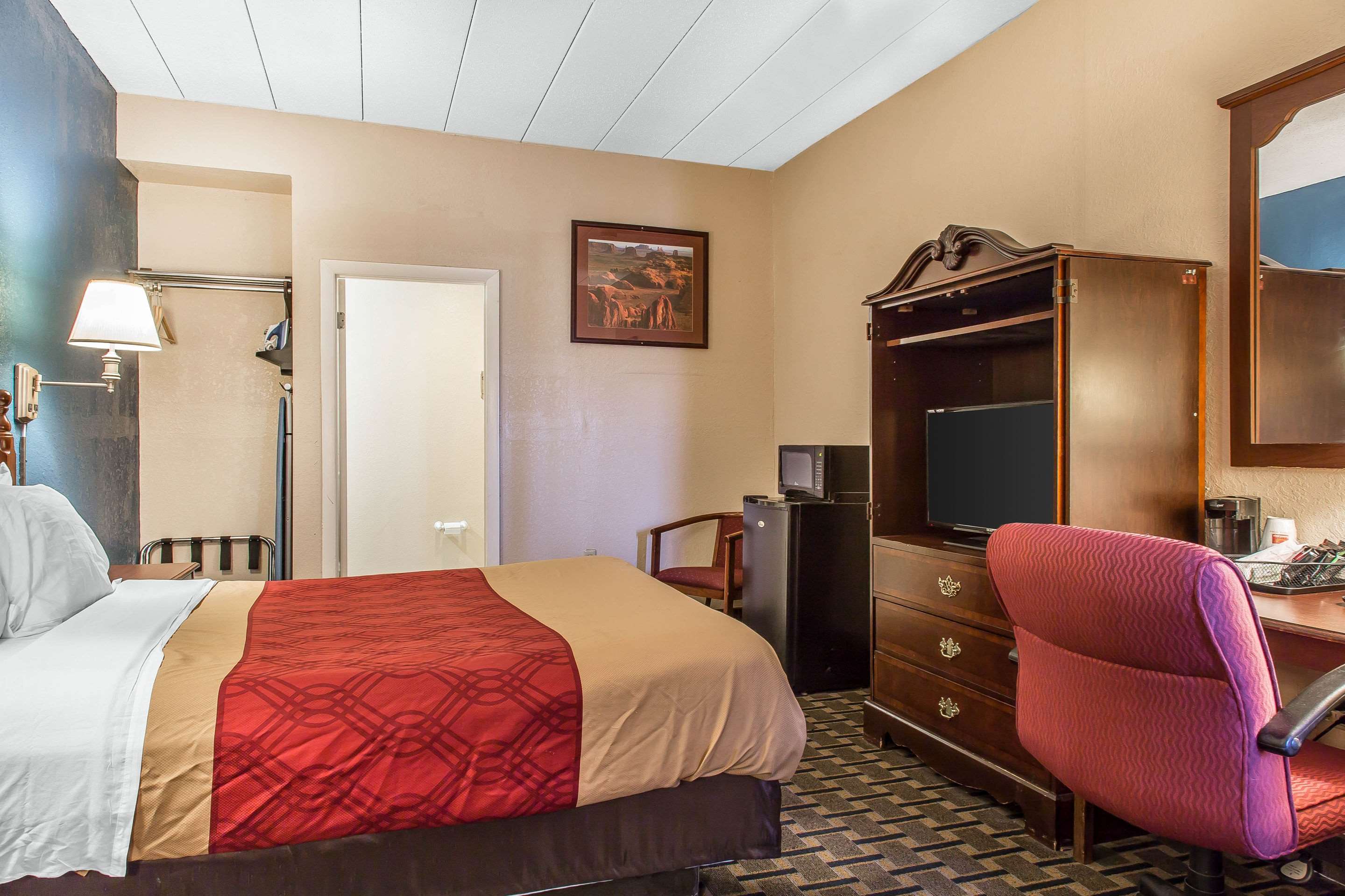 econo lodge cranston providence