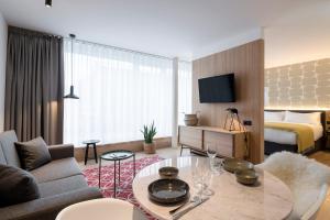 Premier Suites Plus Antwerp,Hoboken>>Antwerp,4 star