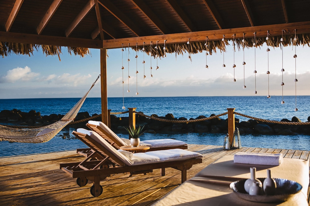 renaissance wind creek aruba resort