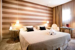 Globales Acis & Galatea,Madrid>>Hortaleza,3 star