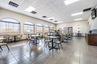 coast swift current hotel