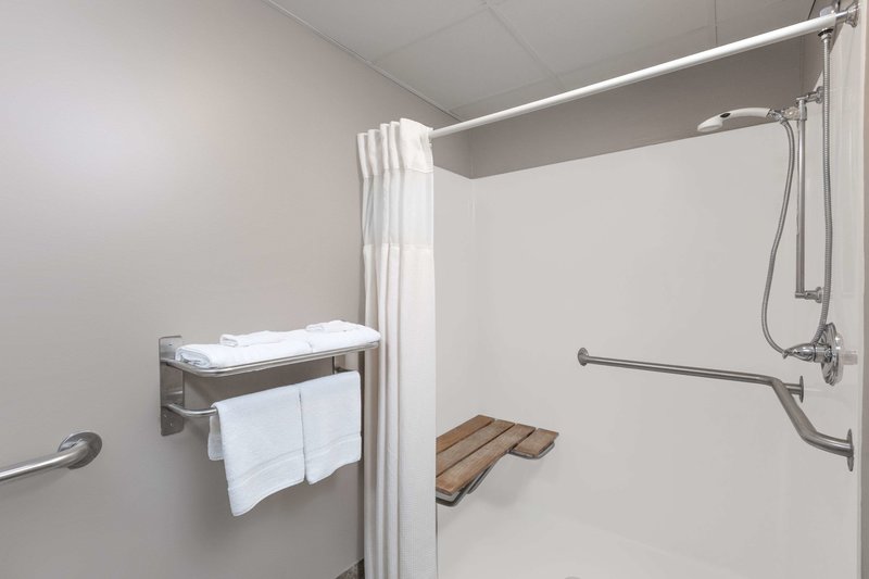 super 8 by wyndham carroll east