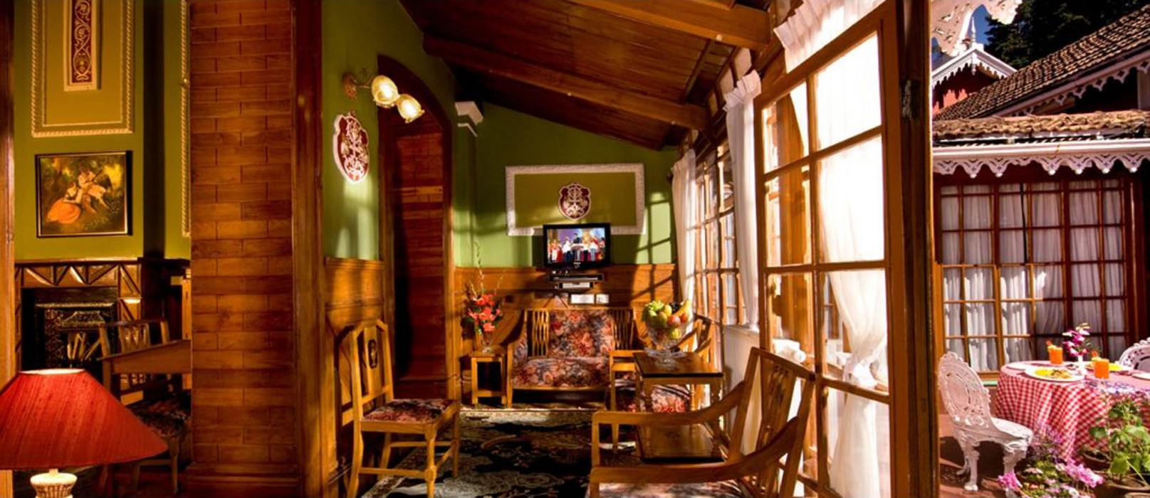 welcomheritage fernhills royal palace