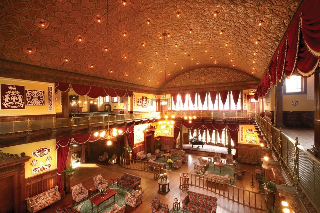 welcomheritage fernhills royal palace