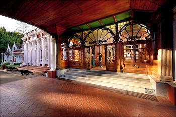 welcomheritage fernhills royal palace