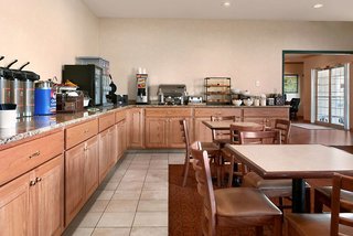 Country Inn & Suites By Radisson, Clinton, Ia,De Witt>>Clinton,3 star