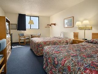 Super 8 By Wyndham Clinton,De Witt>>Clinton,2 star
