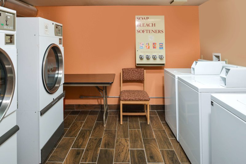 americas best value inn rawlins