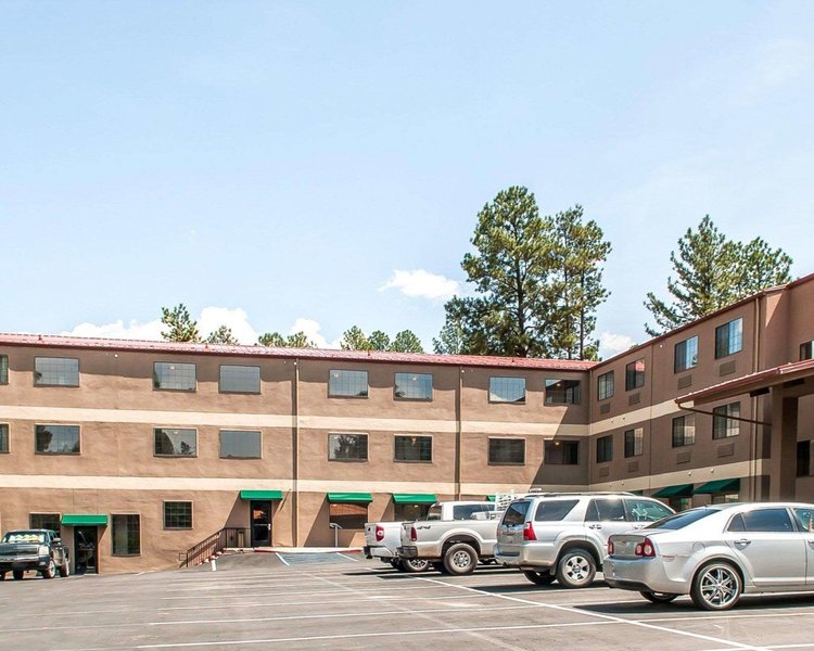 comfort inn and suites midtown