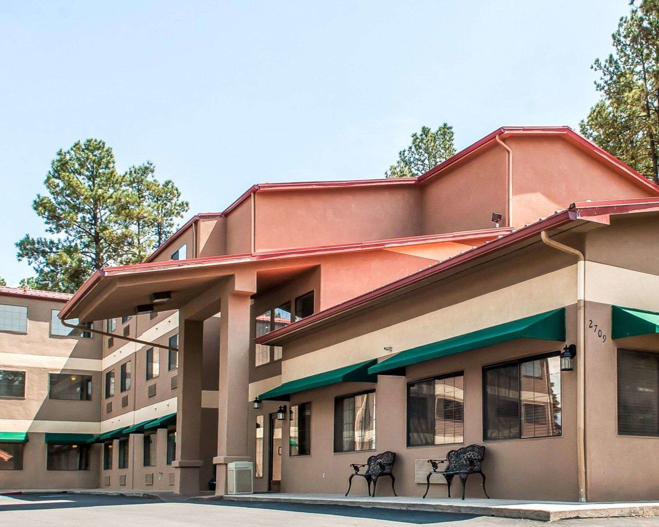 comfort inn and suites midtown