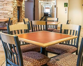 comfort inn and suites midtown