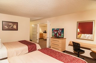 red roof inn and suites pensacola east milton