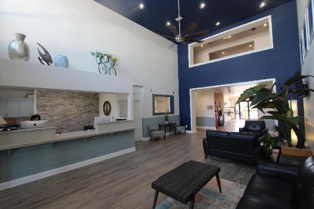 hotel pensacola