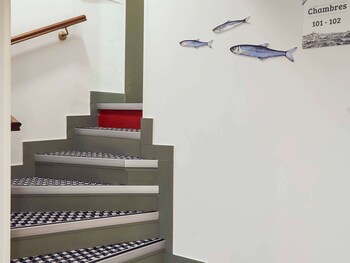 ibis styles marseille vieux port hotel adults only