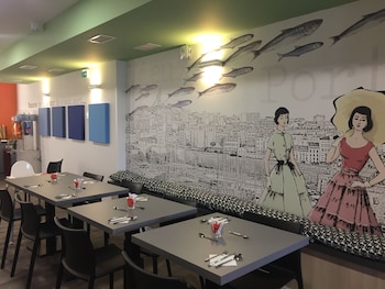 ibis styles marseille vieux port hotel adults only