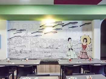 ibis styles marseille vieux port hotel adults only