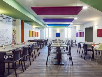 ibis styles marseille vieux port hotel adults only