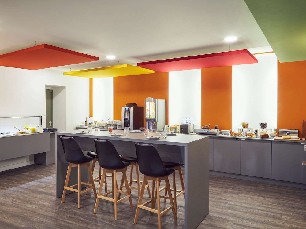 ibis styles marseille vieux port hotel adults only