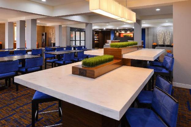 courtyard by marriott milwaukee brown deer