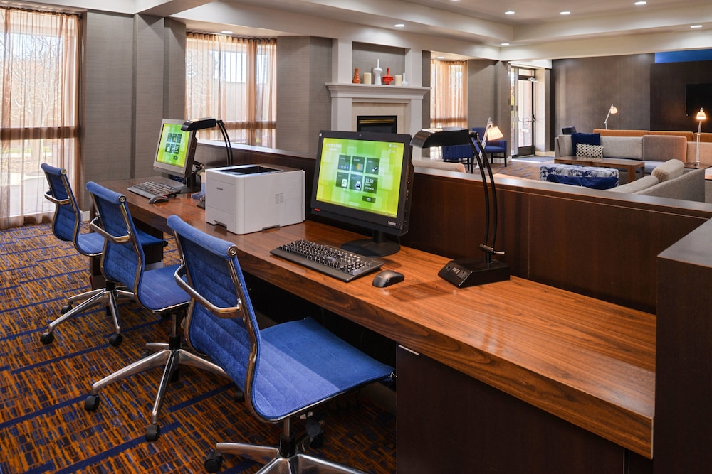 courtyard by marriott milwaukee brown deer