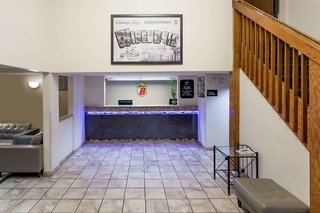 super 8 by wyndham germantown milwaukee