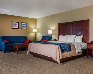 Comfort Inn & Suites Jackson - West Bend,Milwaukee>>Jackson,3 star
