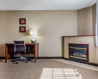 Comfort Inn & Suites Jackson - West Bend,Milwaukee>>Jackson,3 star