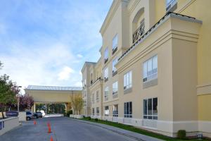 Hampton Inn & Suites By Hilton Calgary- University Northwest,Near Mcmahon Stadium,3 star