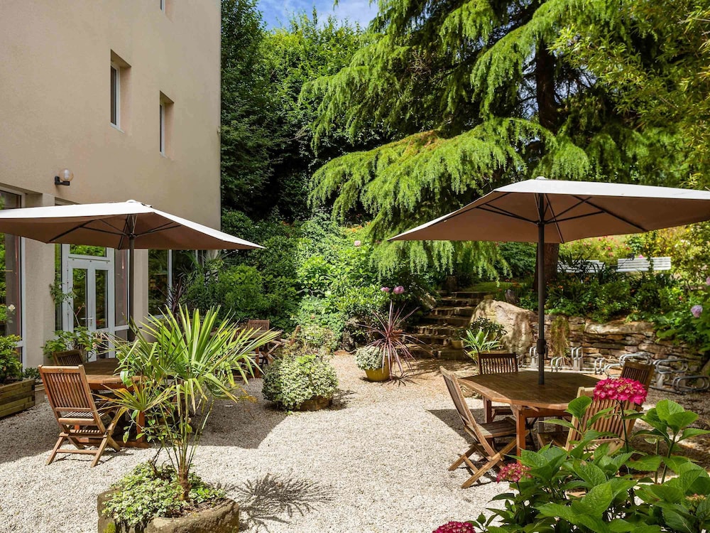 ibis lannion cote de granit rose