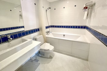 rayaburi hotel patong