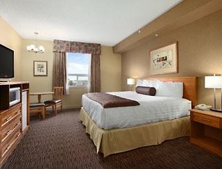 Days Inn & Suites By Wyndham West Edmonton,Edmonton>>Alberta,3 star