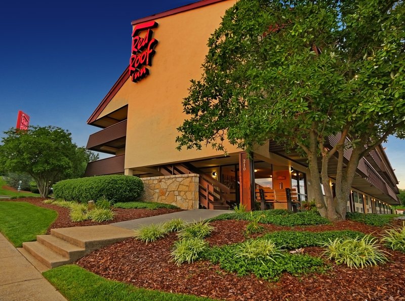 red roof inn johnson city