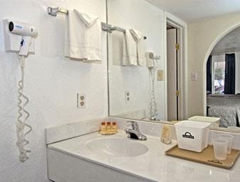 days inn austin south