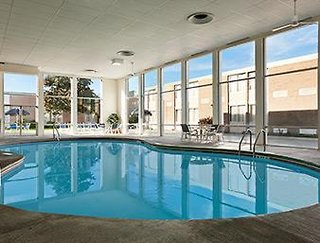 Bangor Grande,Bar Harbor>>Bangor,2.5 star