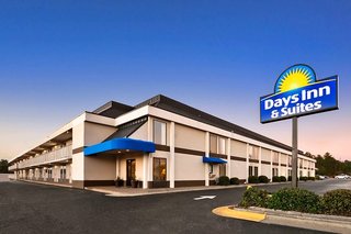 Days Inn & Suites By Wyndham Fort Bragg/Cross Creek Mall,Fort Bragg>>Fayetteville,2 star