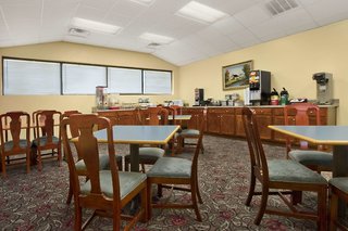 days inn by wyndham fayetteville south i 95 exit 49