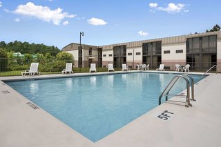 Days Inn By Wyndham Fayetteville-South/I-95 Exit 49,North Carolina>>Fayetteville,2 star