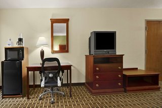 Days Inn By Wyndham Fayetteville-South/I-95 Exit 49,North Carolina>>Fayetteville,2 star