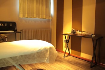 hotel roc blanc and spa