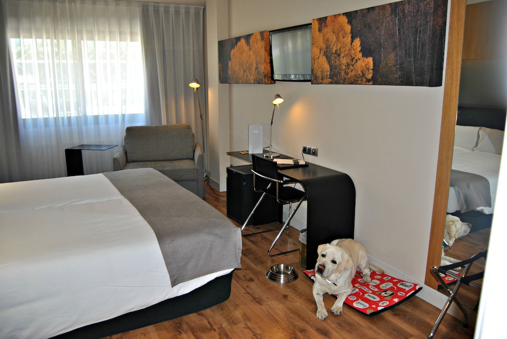 hotel roc blanc and spa