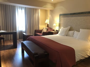 hotel roc blanc and spa