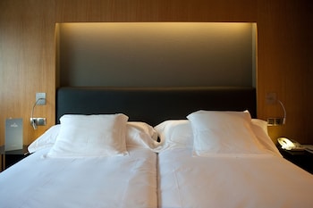 hotel roc blanc and spa