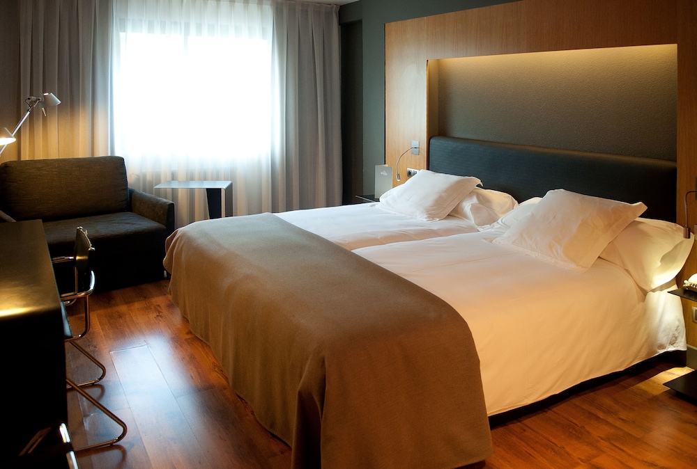 hotel roc blanc and spa