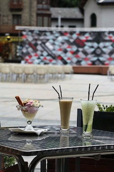 hotel roc blanc and spa