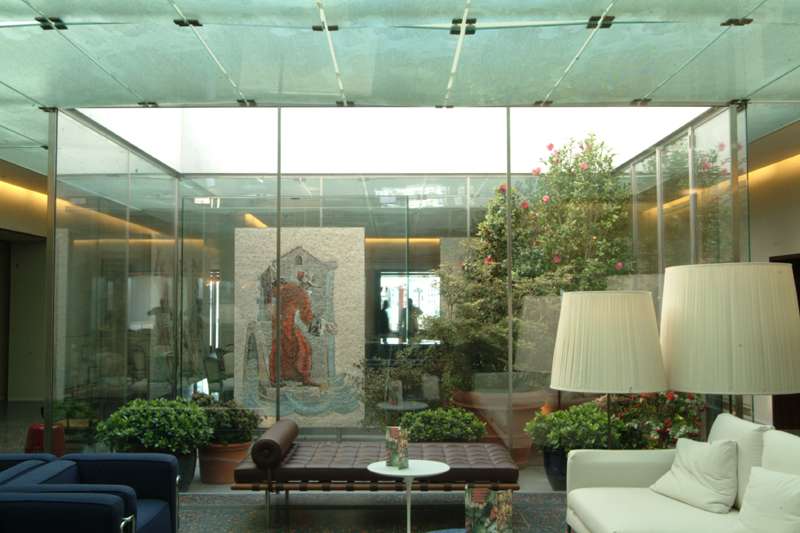 hotel monaco and grand canal